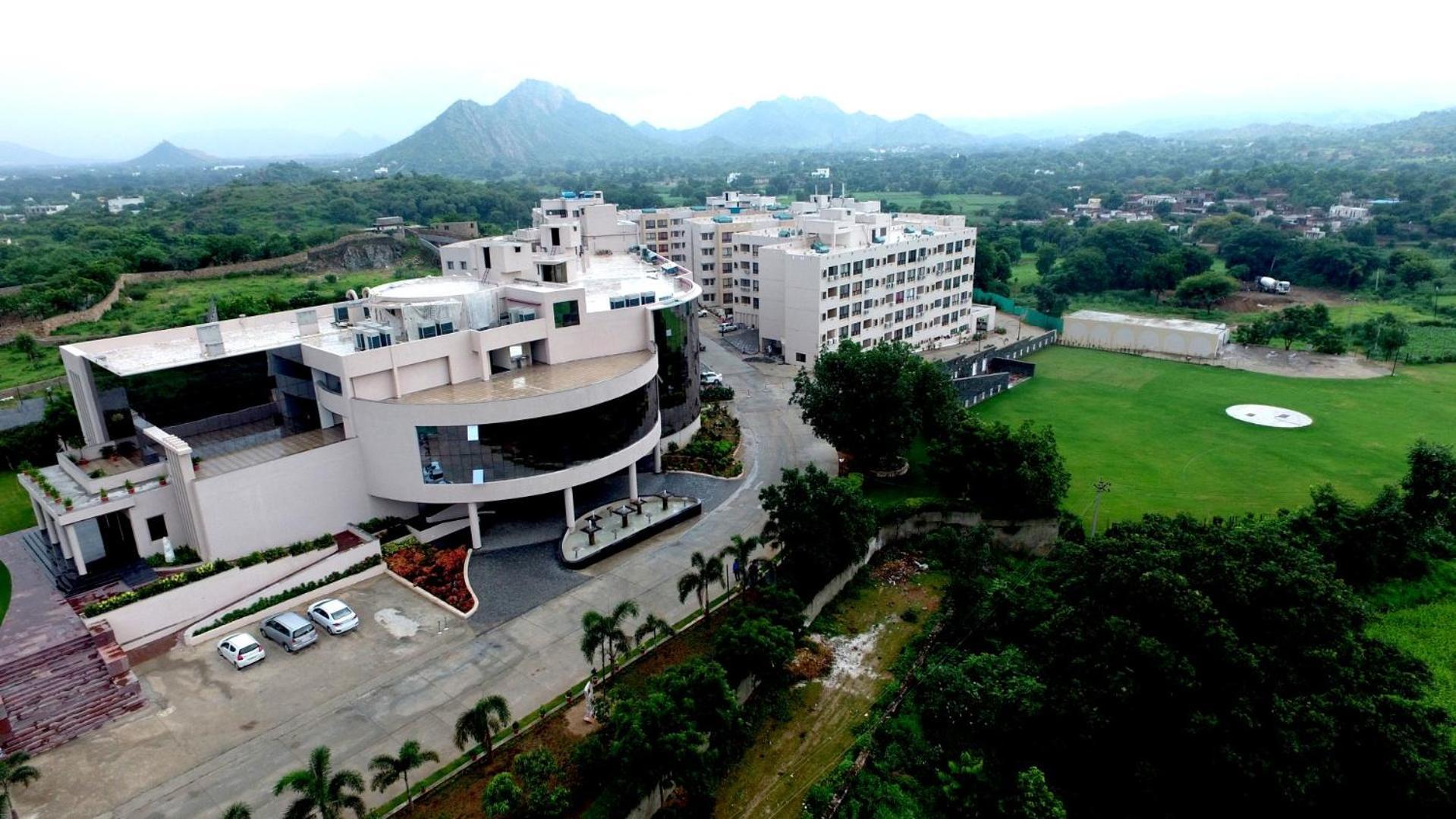 Spectrum Resort&Spa Udaipur Exterior foto